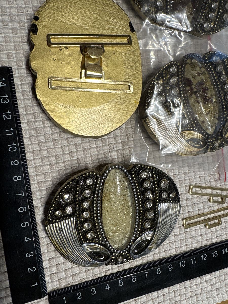 Fibbie per cinture: 9 Gürtelschnallen – Nuovo (secondo la descrizione) da Rümlang venduto da resale35 1