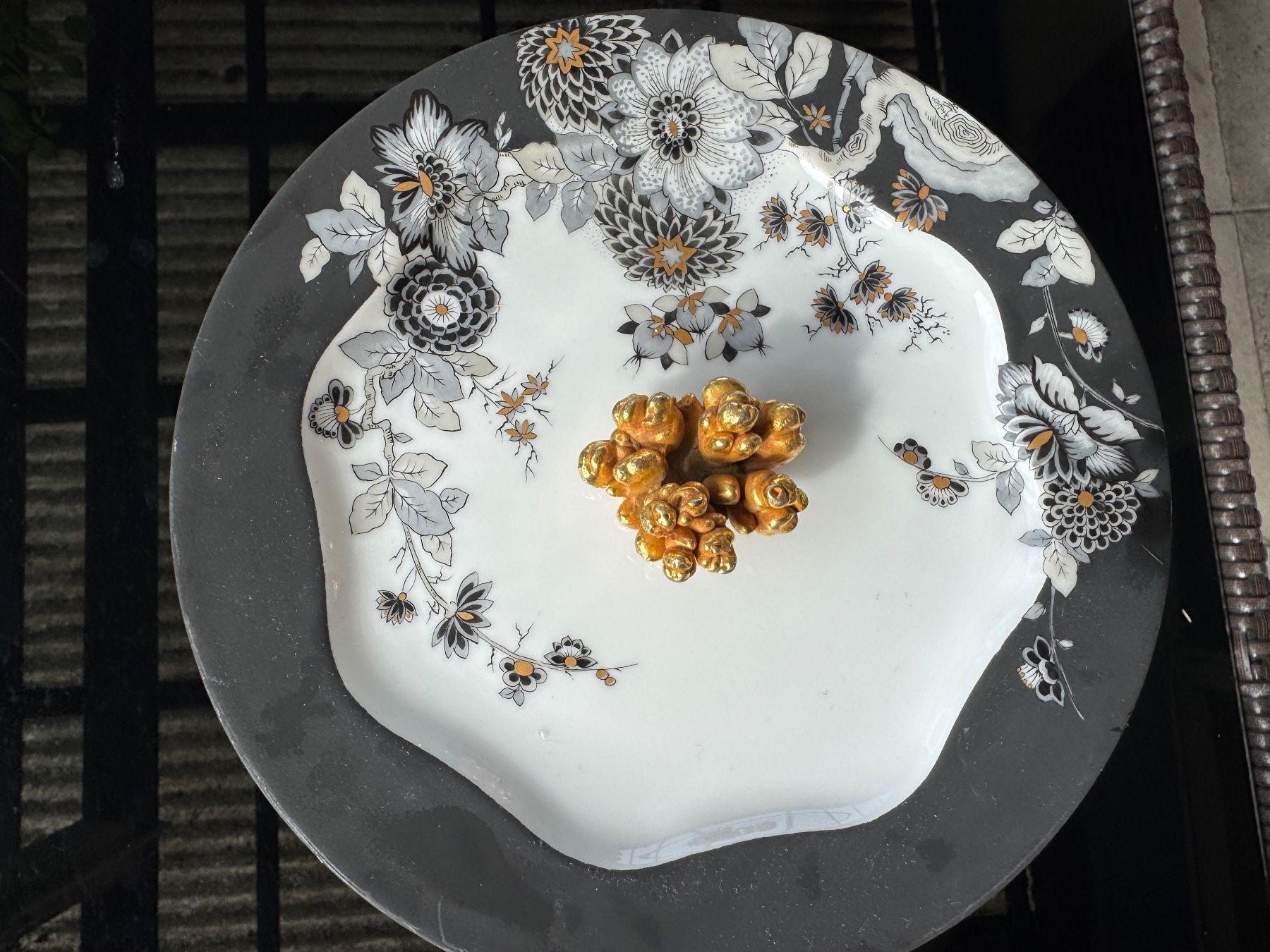 Tutte le decorazioni: Schale, Etagère, handbemalt, Bronze Paris – Usato da Burgdorf venduto da Tanthony 5