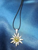 Edelweiss-Anhanger Metall mit Kunstlederkordel