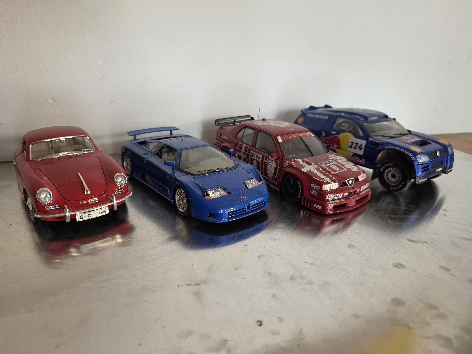 Modellini d'auto: Model Autos, Spielzeug Autos 1:18 – Usato da zürich venduto da val_yr8v