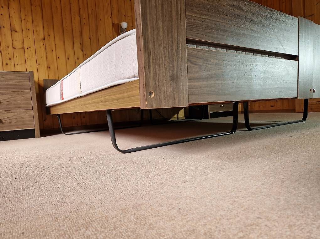 Letti: Doppelbett + Nachttische – Usato da Grindelwald venduto da jana2094 3