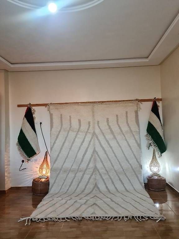 Tappeti: Traditional Moroccan Rug  Timeless Berber Craftsmanship – Usato da Crans-Montana venduto da AtlasWoolWorks 4