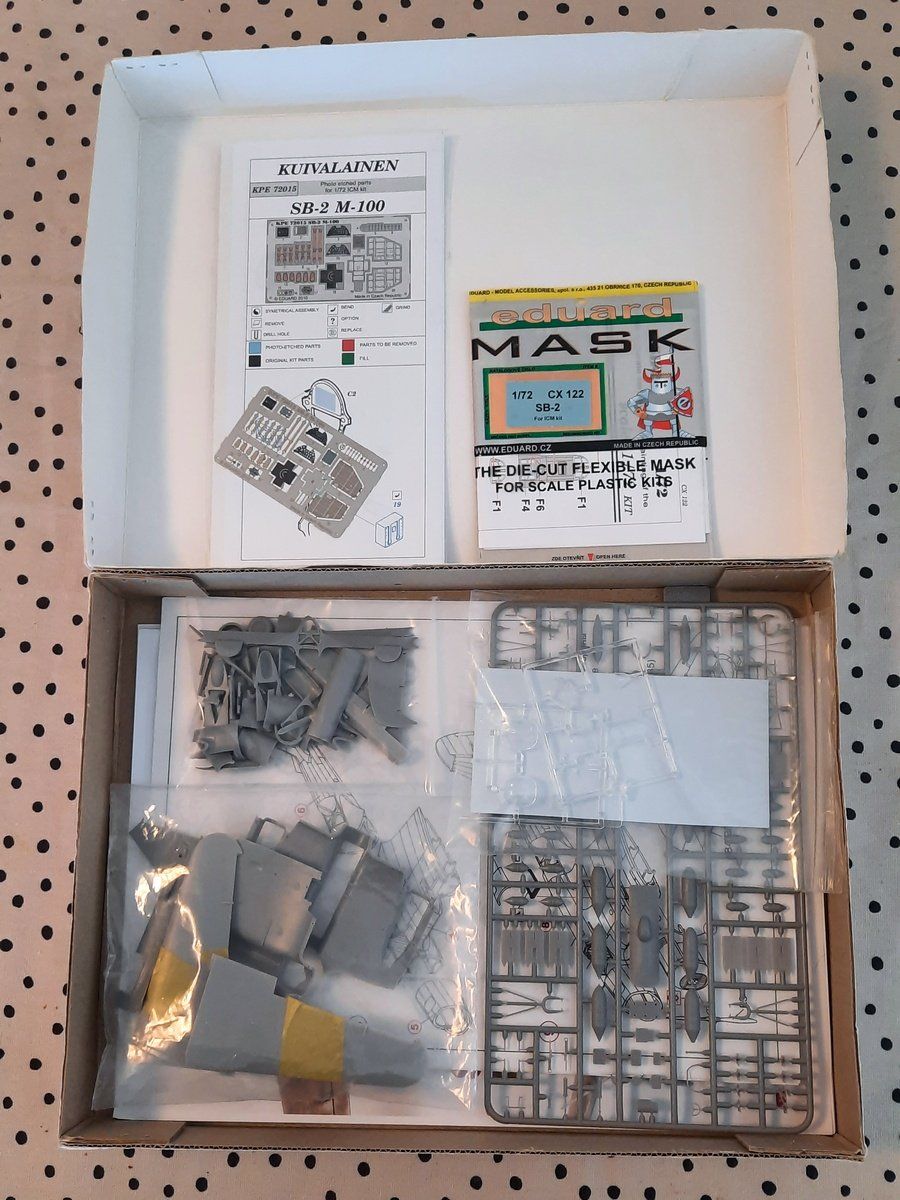 Kit di modellismo & Modellini statici: ICM kit SB 2M-100 Katiushka 1/72 – Usato da Châtel-St-Denis venduto da manzanita71 1