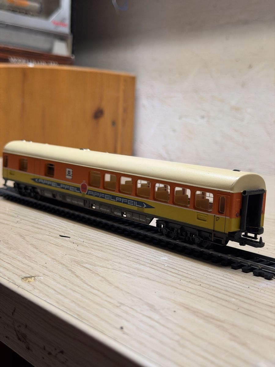 Lima Modellini di ferrovie: Lima Restaurant wagen HO – Usato da Herzogenbuchsee venduto da ioa_zcm6