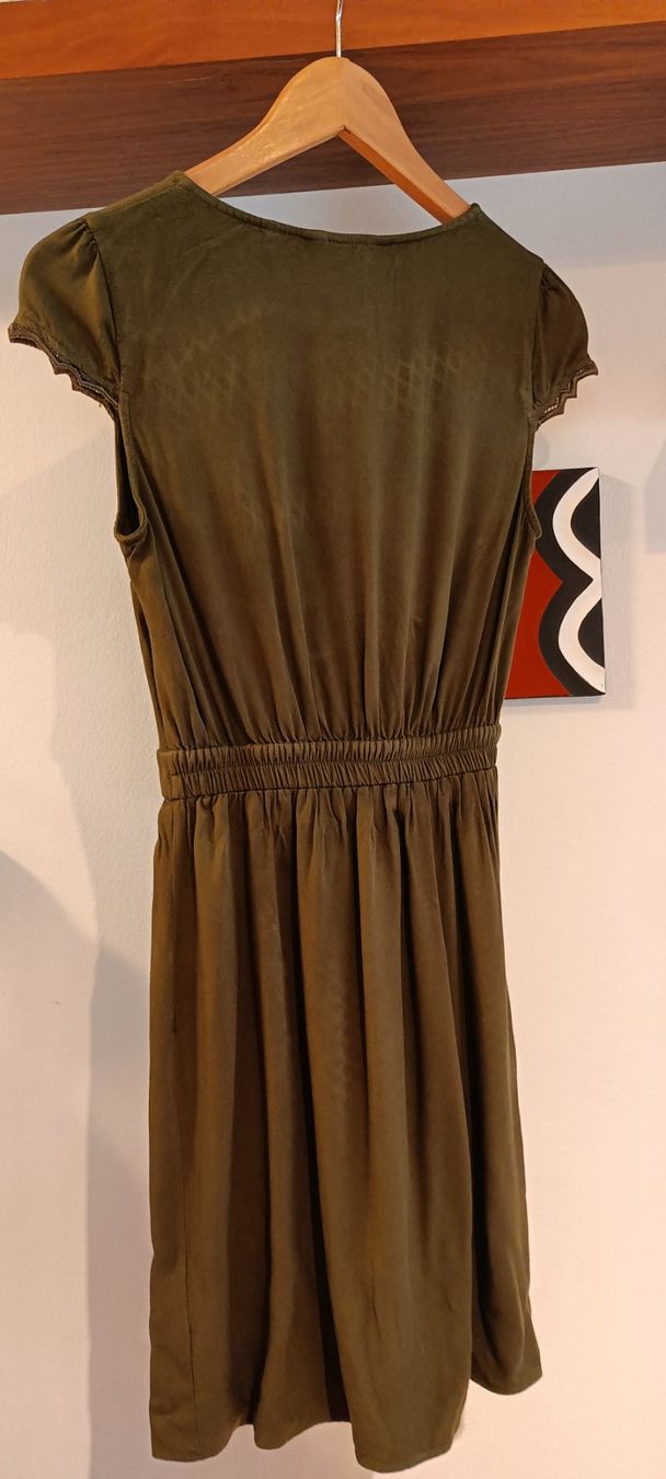 Nafnaf Kleider: Kaki dress Naf Naf – Gebraucht aus Zürich von Rissons 2