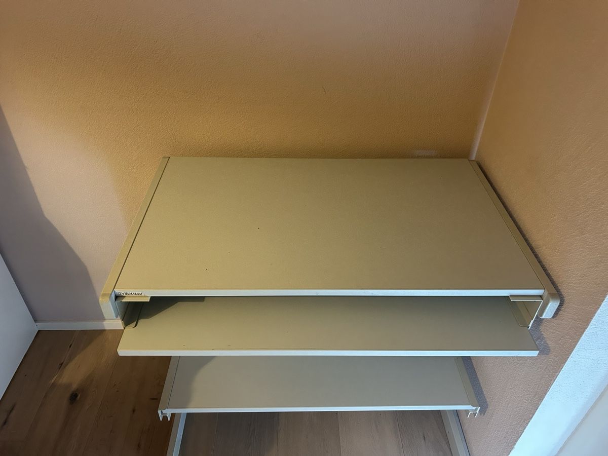 Scrivanie: Terminal Schreibtisch von VIELHAUER, Schnäppchen! – Usato da Jona venduto da grizzlyhedi01 4