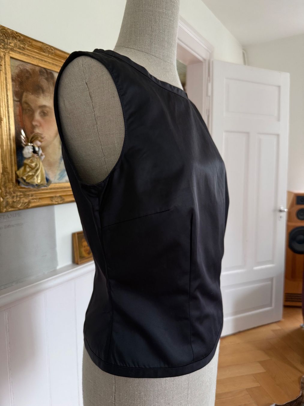 Hugo Boss Top: Hugo Boss Elegantes schwarzes Top Gr.M – Usato da St Gallen venduto da mayerka