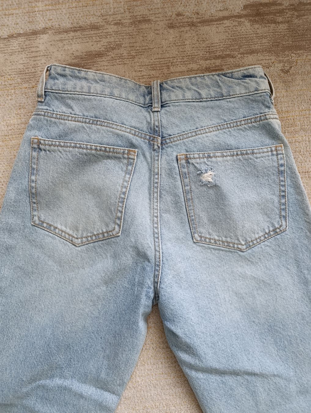 H&M Jeans: JEAN H&M COUPE DROITE 36 BLEU USE – Nuovo (secondo la descrizione) da Sierre venduto da shirley04 4