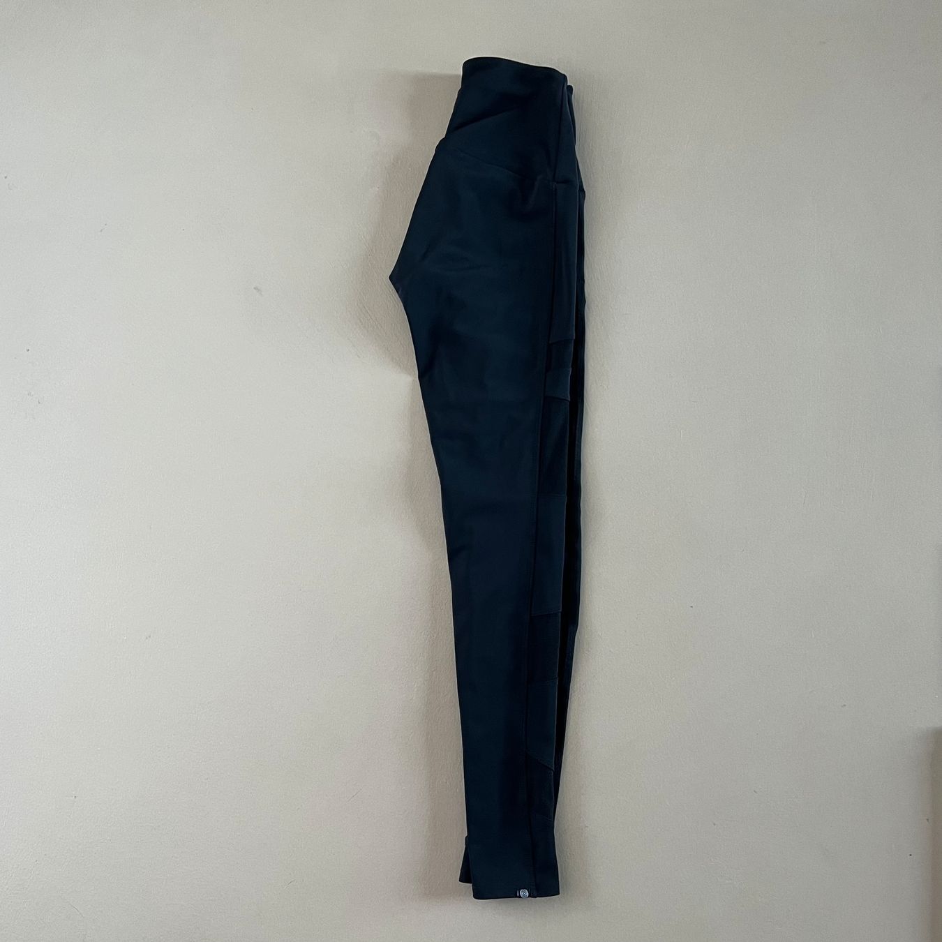 Leggings: ONZIE Leggings 🖤 – Usato da zürich venduto da vintage12 2