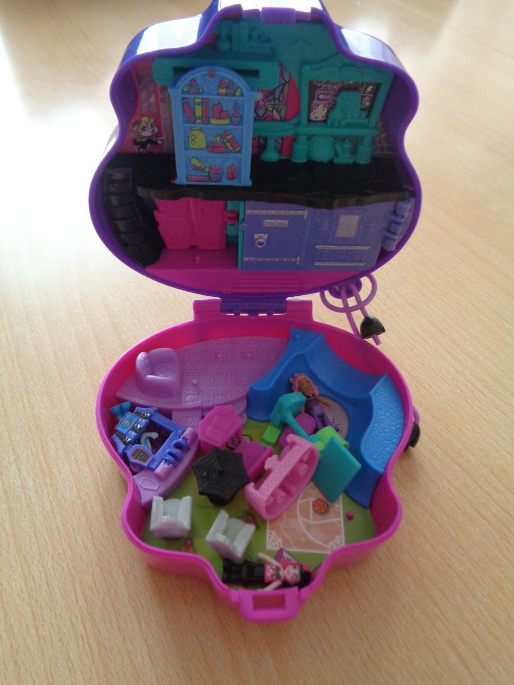 Polly Pocket Spielzeuge: Polly Pocket Halloween – Gebraucht aus Dietikon von chroetli77 1