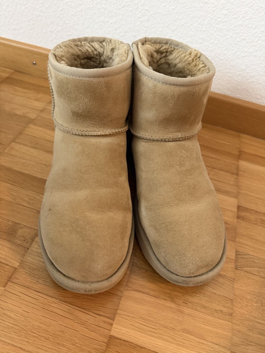 Ugg Scarpe da donna: Winter UGG Boots Braun Gr. 39 - Warm & Gemütlich! – Usato da Jona venduto da Good_luck_ 7