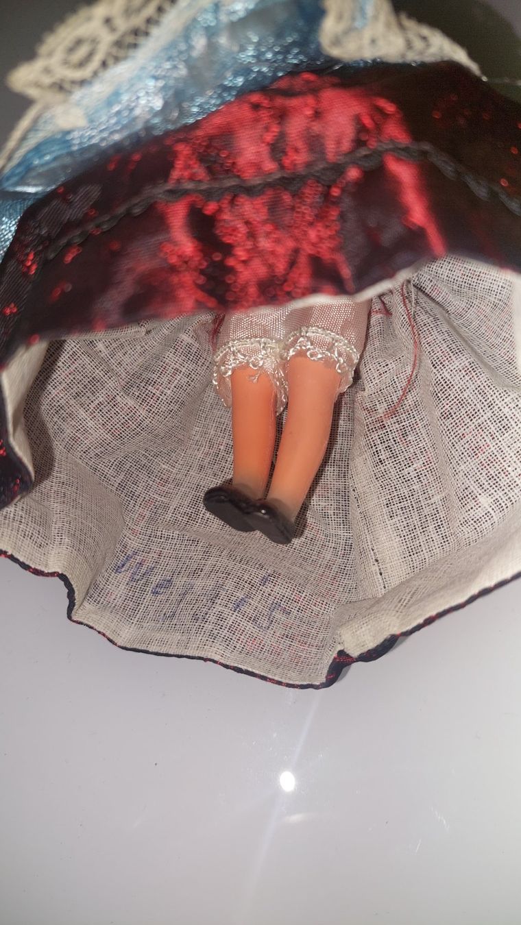 Bambole: Puppe Tracht Weggis – Usato da Erlinsbach venduto da pfunky 3