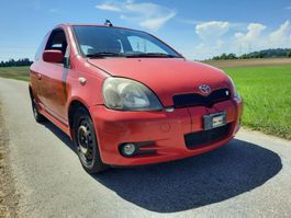 Zum Verkauf steht ein Toyota Yaris 1.5 TS
