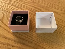 Pandora Ring