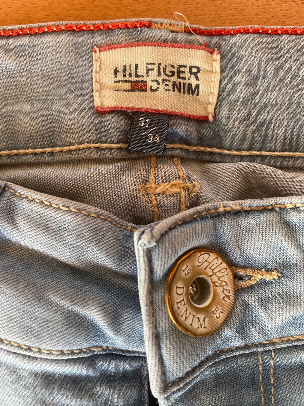 Tommy Hilfiger Jeans: Jeans Tommy Hilfiger W31/L34 – Usato da Grub AR venduto da sam_rq67 1