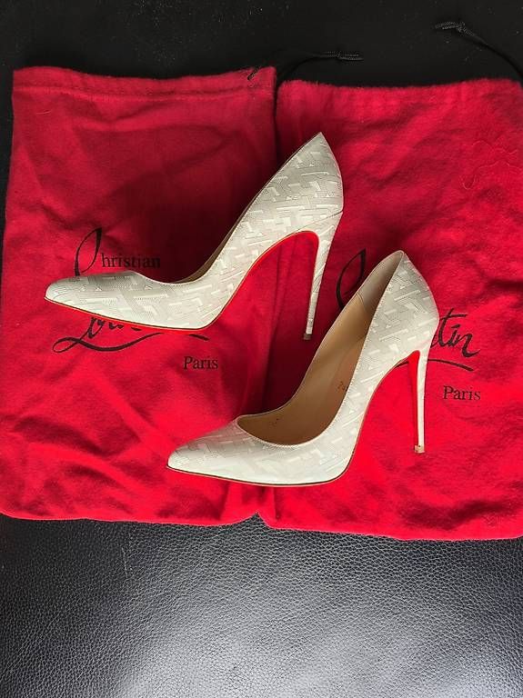 Christian Louboutin Scarpe da donna: Superbes escarpins Louboutin, taille 36 – Usato da Mont-la-Ville venduto da Suain_