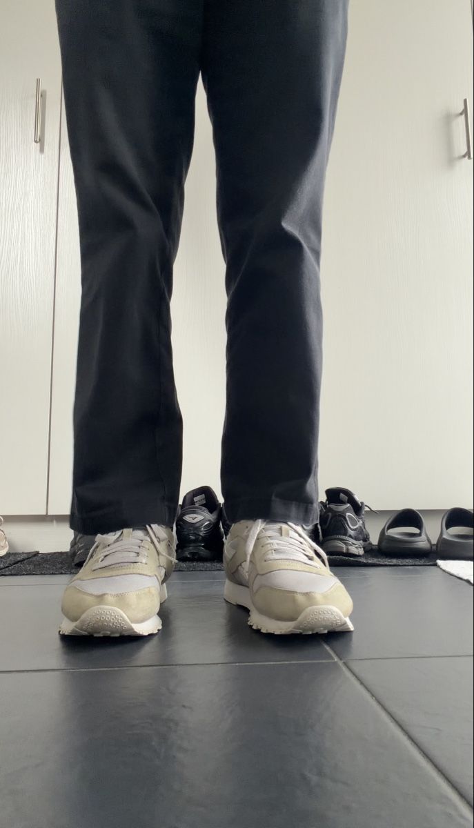 Reebok Scarpe da uomo: Reebok Classic Grey 👽 – Usato da Boudry venduto da LuigiLoot 2