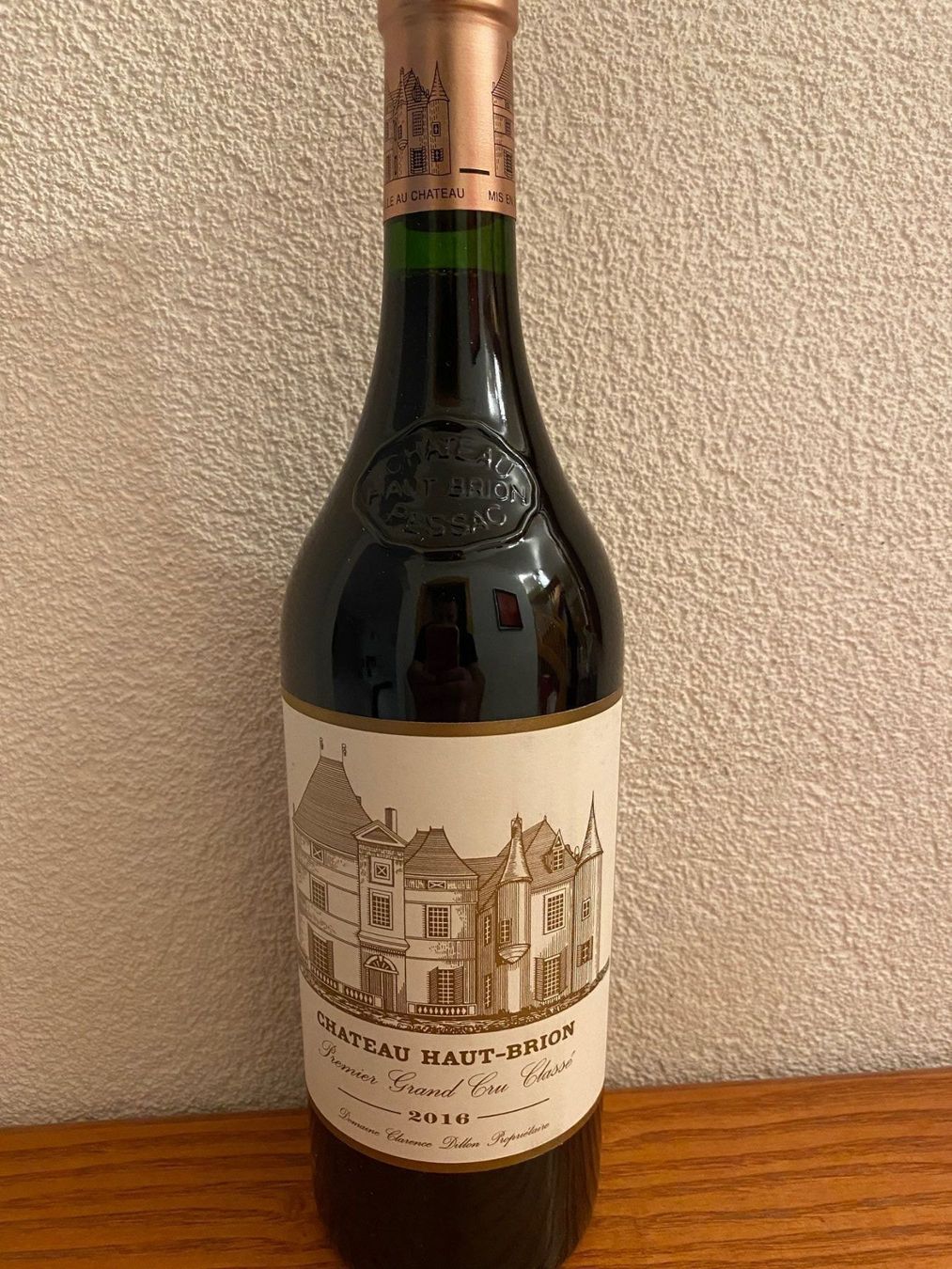 Haut-Brion Vino: CHATEAU HAUT-BRION 2016 – Nuovo e nell'imballaggio originale da Crans VS venduto da wine-trader