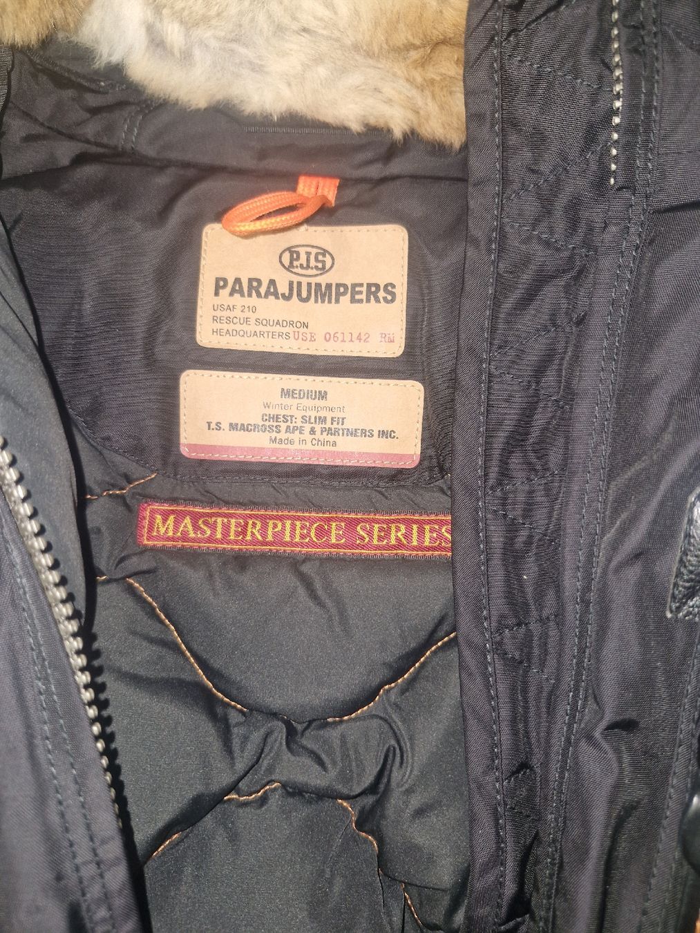 Parajumpers Jacken: Damen Parajumpers Jacke – Neu (gemäss Beschreibung) aus Dietikon von AX93 2