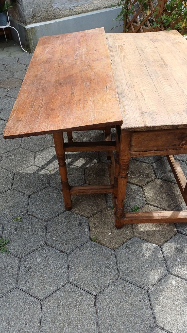 Tavoli: Antiker uralter  Tisch – Usato da Flawil venduto da Pinkmalibu 2