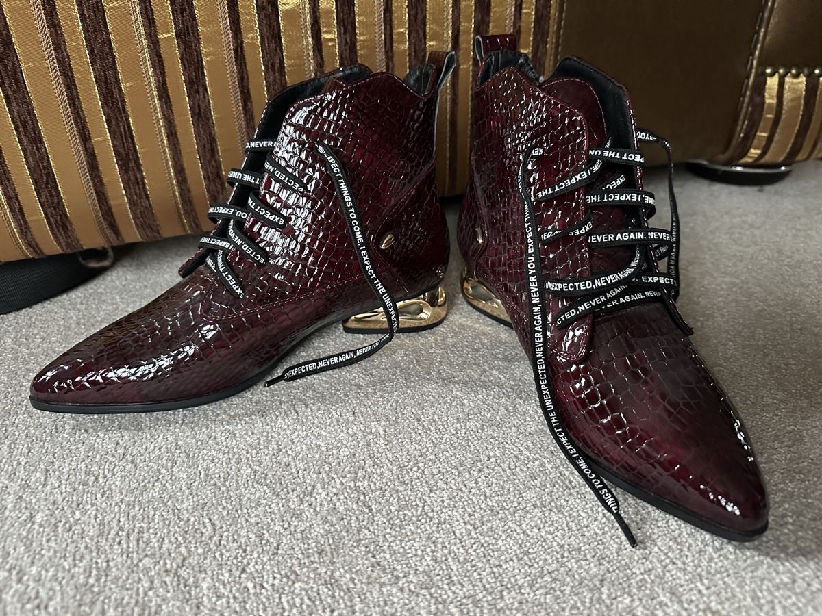 Scarpe da donna: Neu Stiefeletten bordeaux 37 – Nuovo (secondo la descrizione) da Zollikon venduto da into-the-west