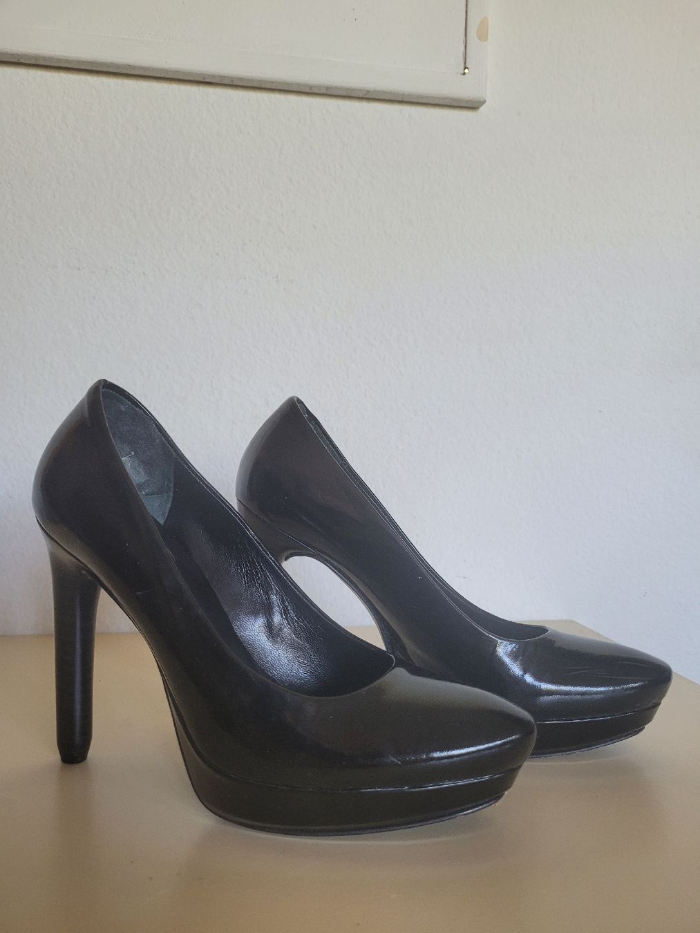 Scarpe da donna: Lackleder Peeptoes – Usato da Luzern venduto da Verena33
