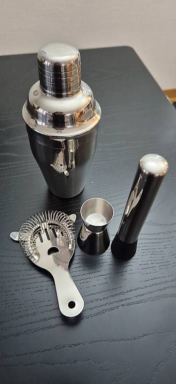 Küchengeräte: Cocktail - Shaker - Set – Neu und originalverpackt aus Luzern von d.n.k
