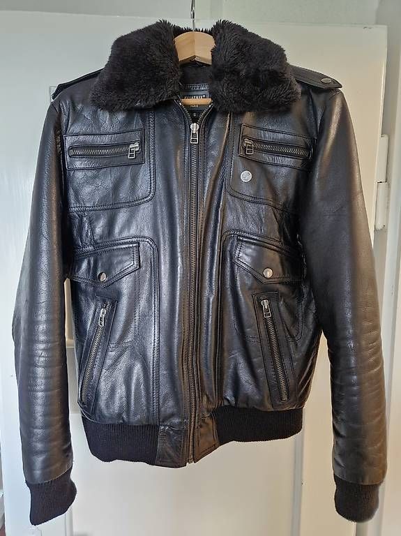 Vestes: Lederjacke – D'occasion à Netstal par TheScherrer