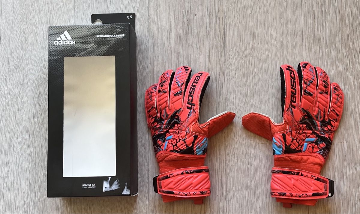 Altri accessori da uomo: Reusch Torwarthandschuhe, Grösse 8.5 – Nuovo (secondo la descrizione) da Aarau venduto da Doct8