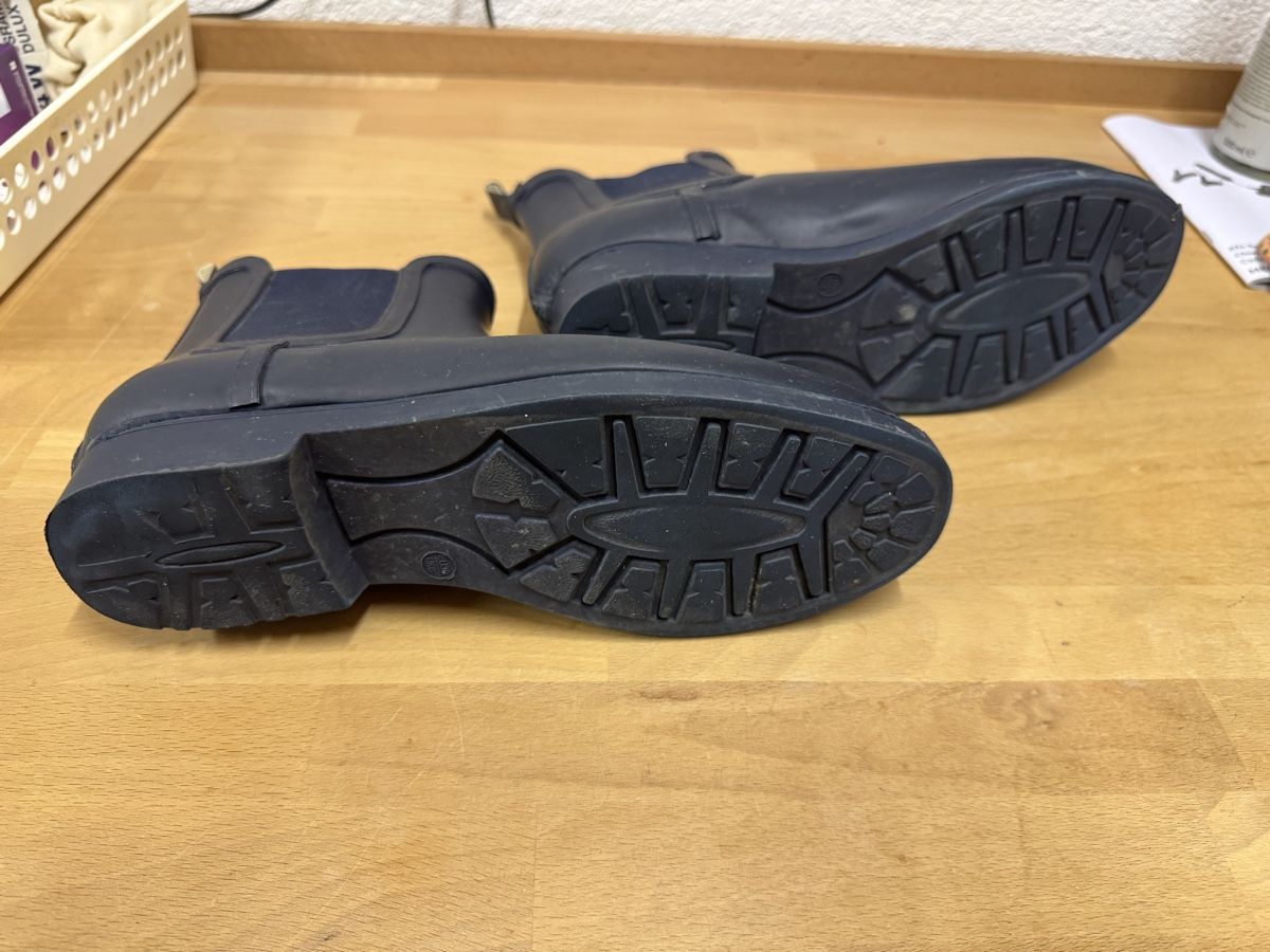 Scarpe da donna: Dunkelblaue Gummistiefeletten, Grösse 39 – Usato da Landquart venduto da aviation3000 2