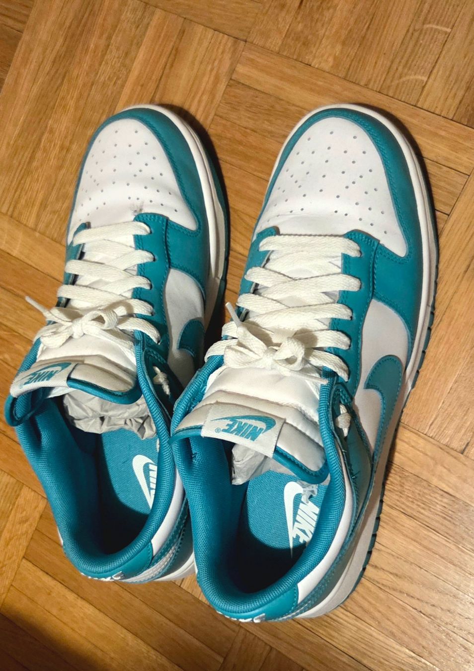 Nike Scarpe da uomo: Nike Dunk Low blanc turquoise taille 42.5 – Usato da Mont-sur-Rolle venduto da napule10