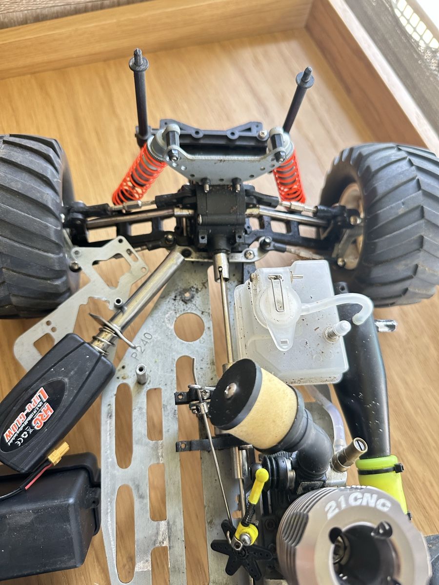 RC Kits de montage: RC Auto Modellauto Nitro Verbrenner gebraucht – D'occasion à Nebikon par sal_pvk8