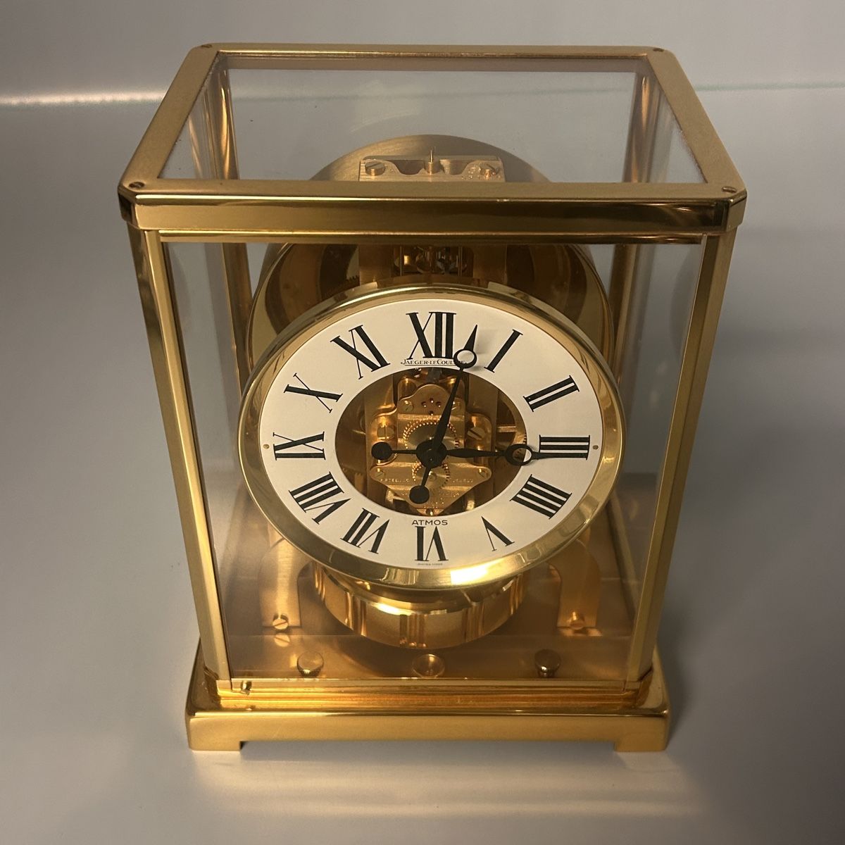 Jaeger-Lecoultre Stand- & Wanduhren: Jaeger-LeCoultre Atmos Uhr – Gebraucht aus Laufen von Bellavitaboom 1