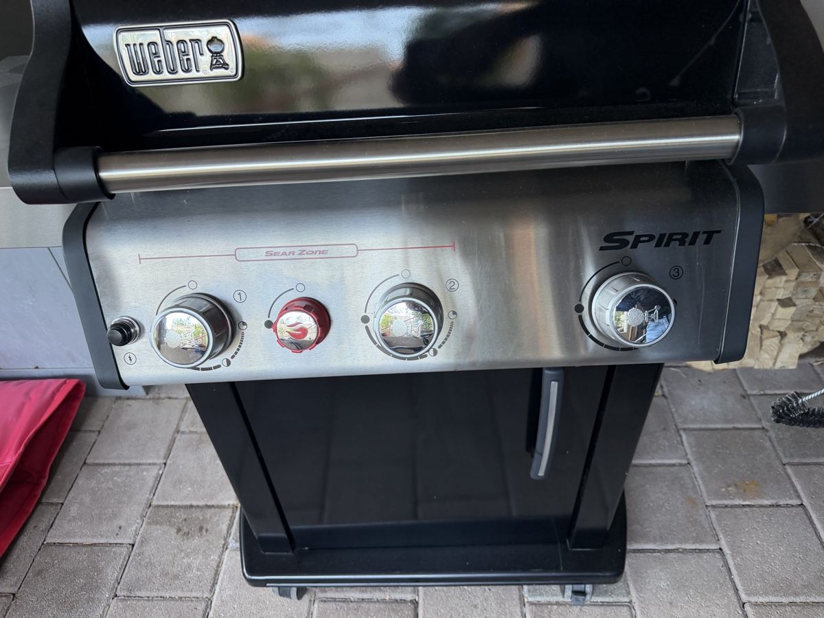 Weber Grills: Weber Spirit E-325 S Grill  – Gebraucht aus Winterthur von Mgmigi 3