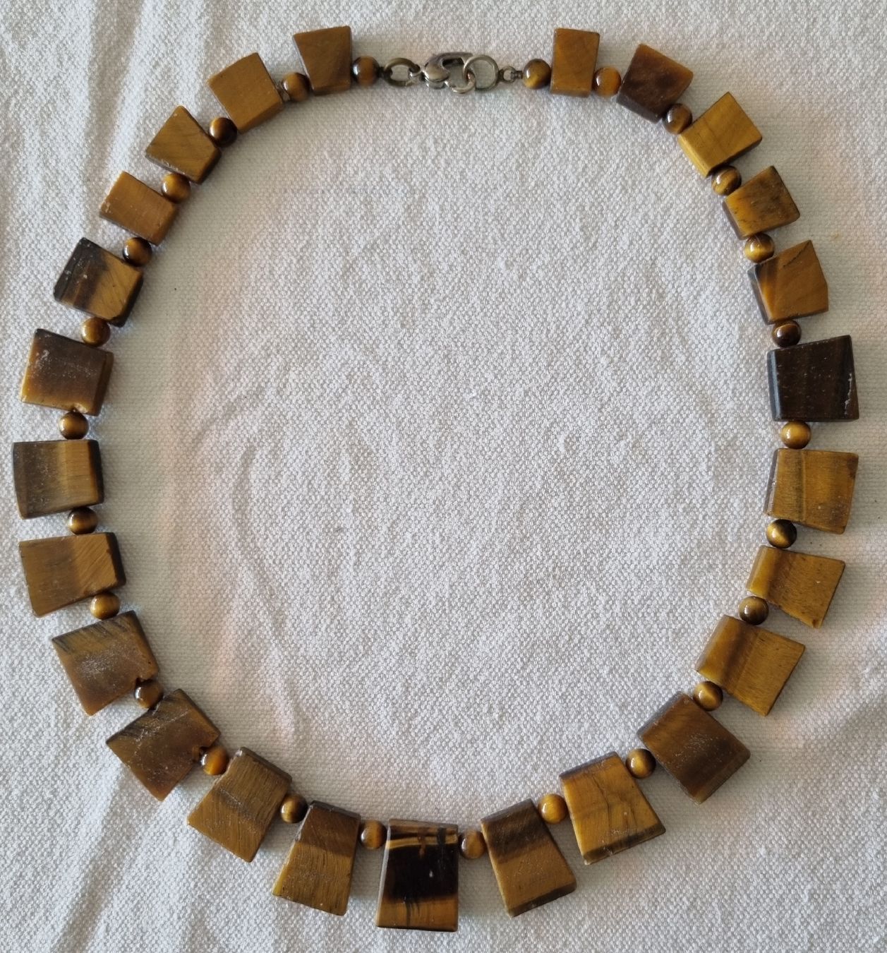 Catenine: Collier Oeil de Tigre Vintage, formes Géométriques Originale – Usato da Grand-Lancy venduto da Evelyne010 4