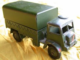 Dinky ToysArmy Wagon
