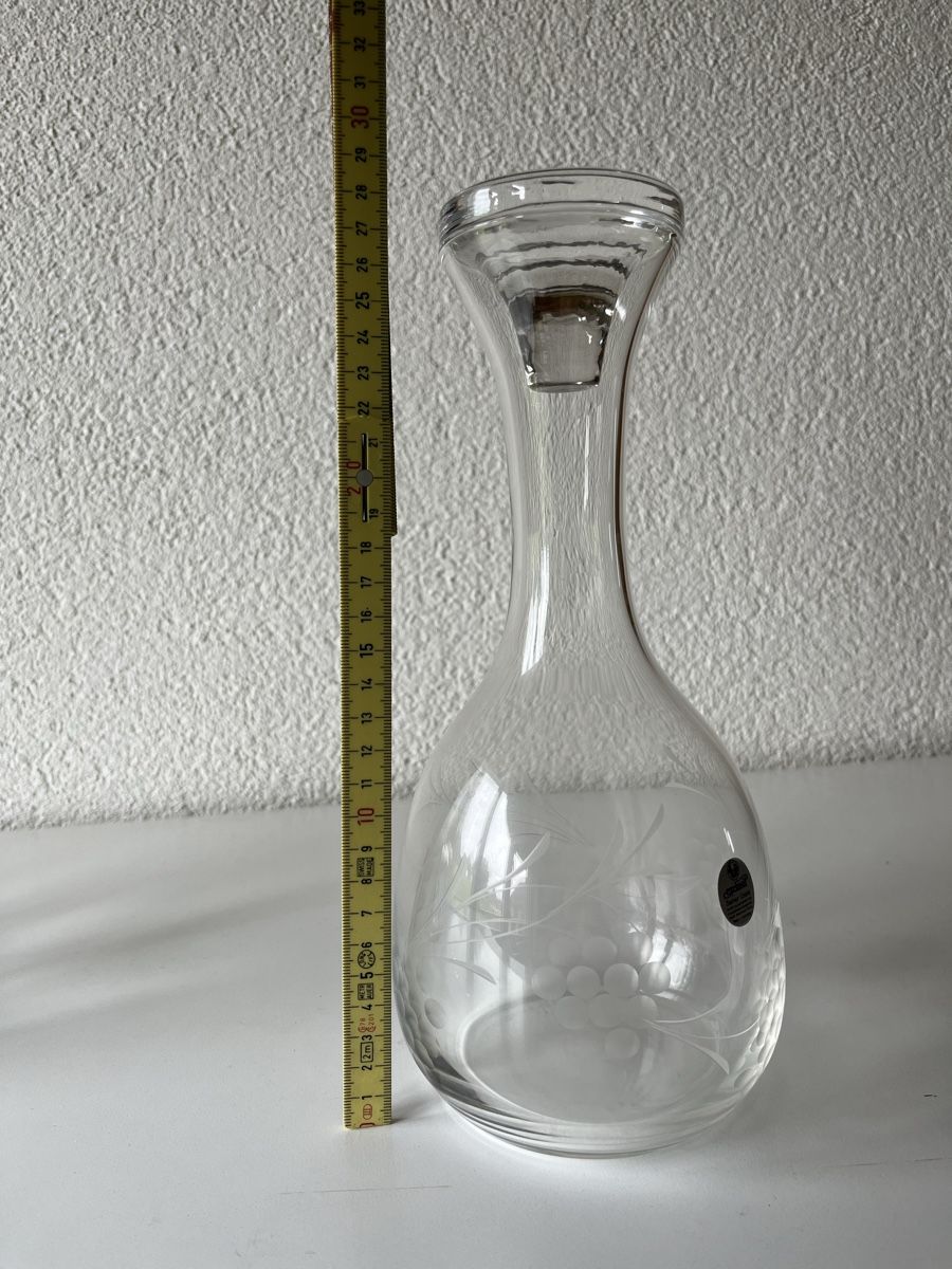 Karaffen: Karaffe mit Trauben Dekoration, Sarner Cristal – Neu (gemäss Beschreibung) aus Ins von Baj 4
