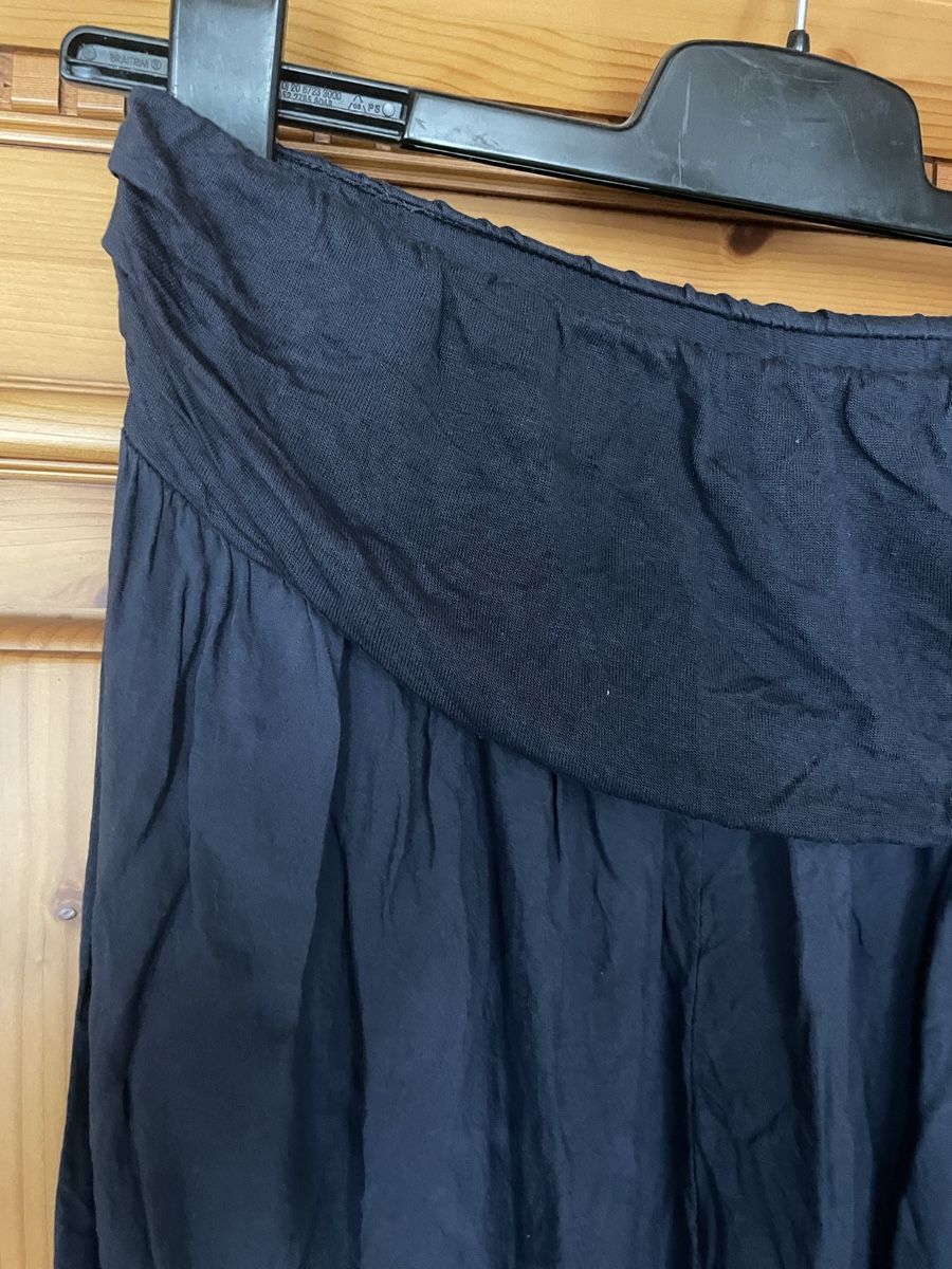 Pantaloni: Haremshose, Sommerhose, lässig, Gr. M, Dunkelblau. – Usato da Buchs AG venduto da fischli610 2