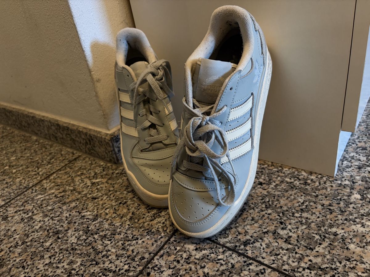 Scarpe da donna: Adidas Schuhe – Usato da Luzern venduto da Alisha_10 3