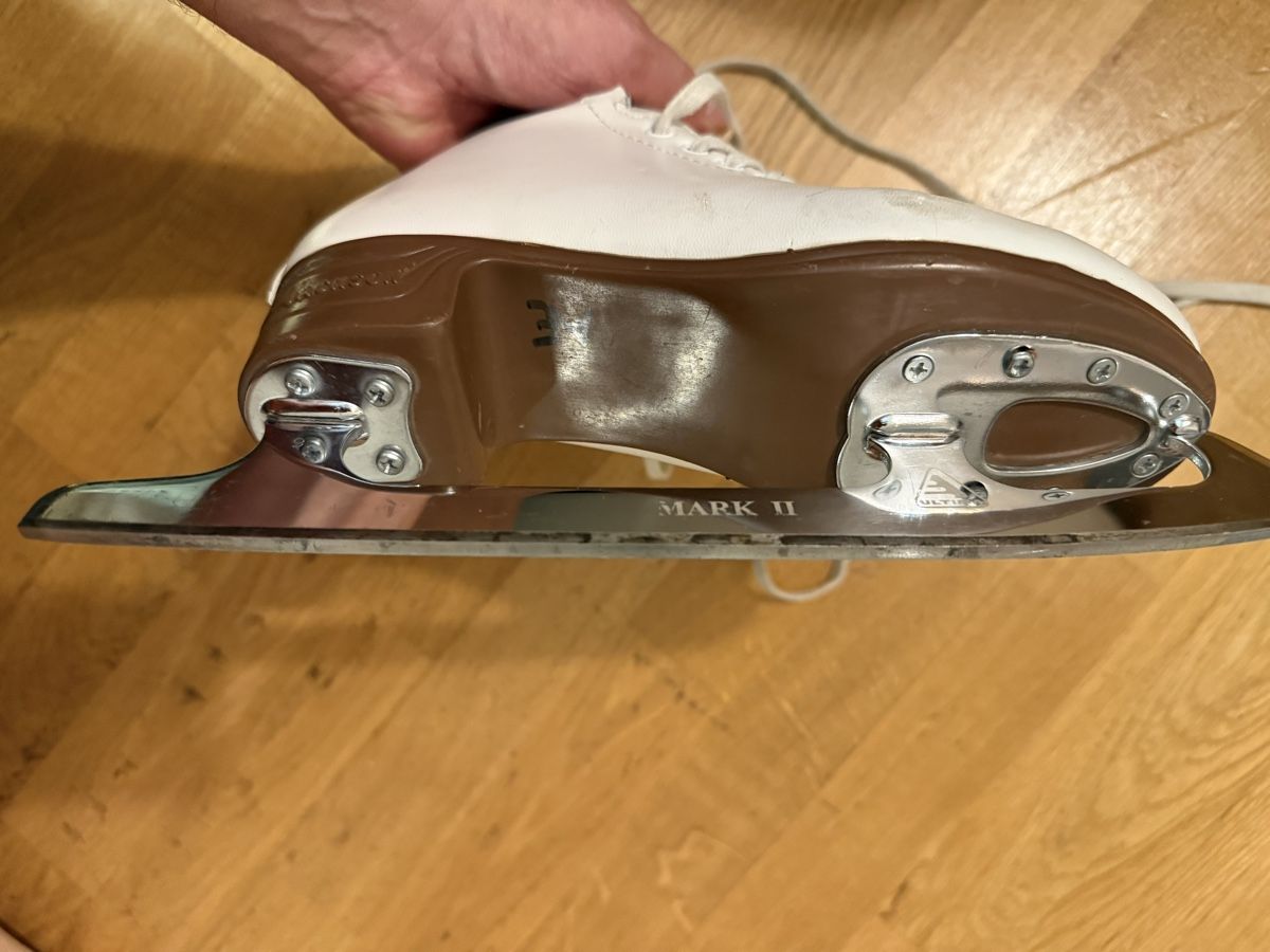 Jackson Pattini da ghiaccio: Jackson Excel Schlittschuhe weiss Grösse 36 – Usato da Thalwil venduto da Jbuy 3