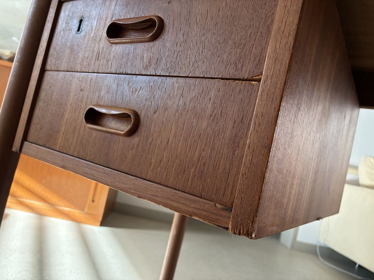 Schreibtische: Schreibtisch Mid-Century – Gebraucht aus Zürich von and_7n6d 4