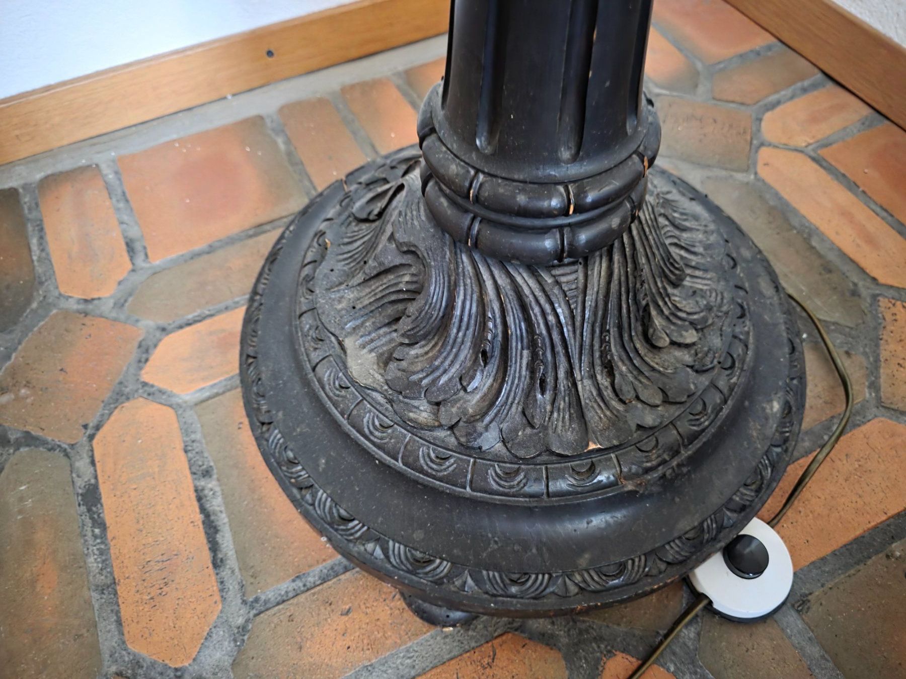 Lampes: robuste antike Ständerlampe Leuchte Schirm Stehlampe Lampe – D'occasion à Walterswil BE par Lonitti 2