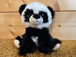 Flauschig weicher LAURANA Plüsch Panda (22.5 cm)