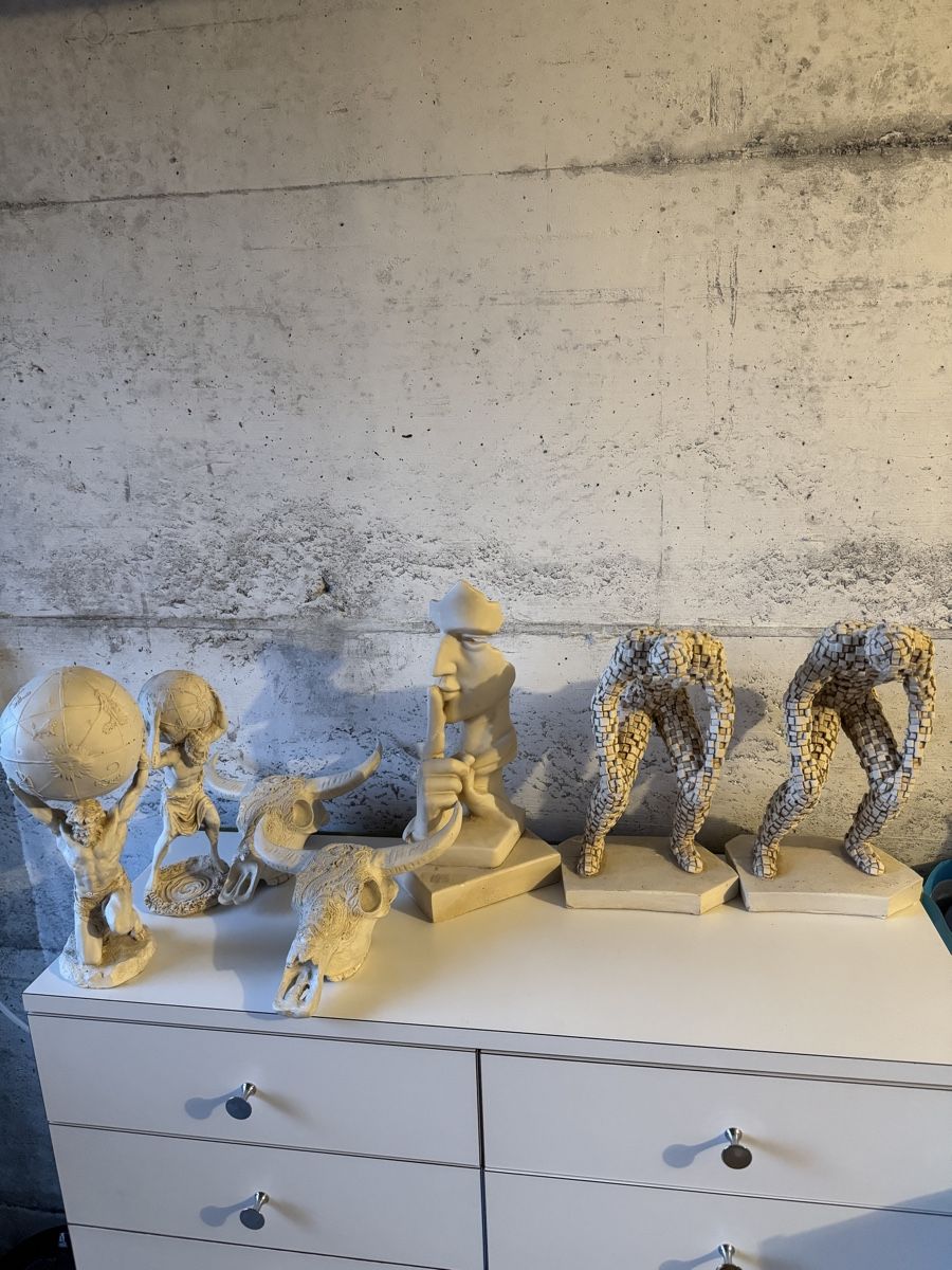 Statuette: Dekoration – Usato da Oberägeri venduto da MW.1986