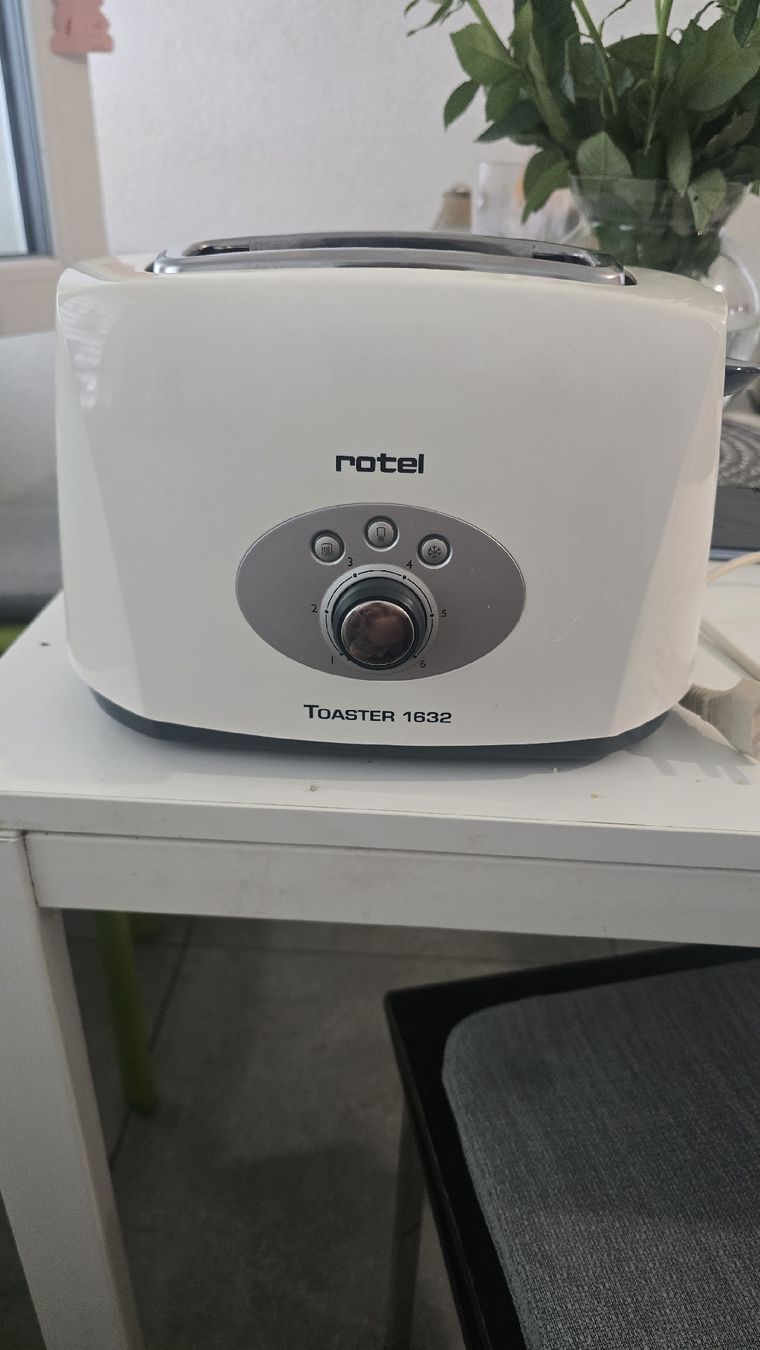 Elettrodomestici da cucina: Toaster Rotel 1632 white 2 slots used – Usato da Pully venduto da car_72x7 1