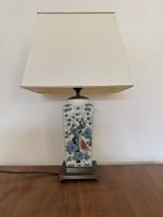 Französische Vintage Tischlampe Porzellan mit Vogelmotiv