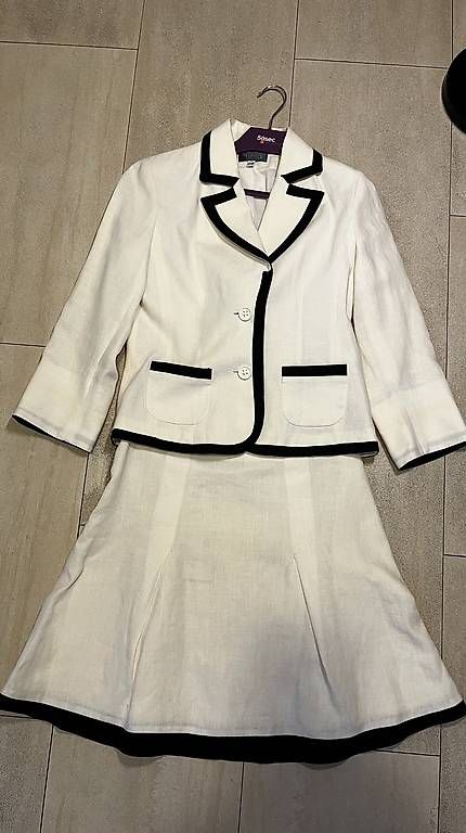 Ensembles & Tailleurs: Tailleur  – D'occasion à Vesenaz par pam_vq6z