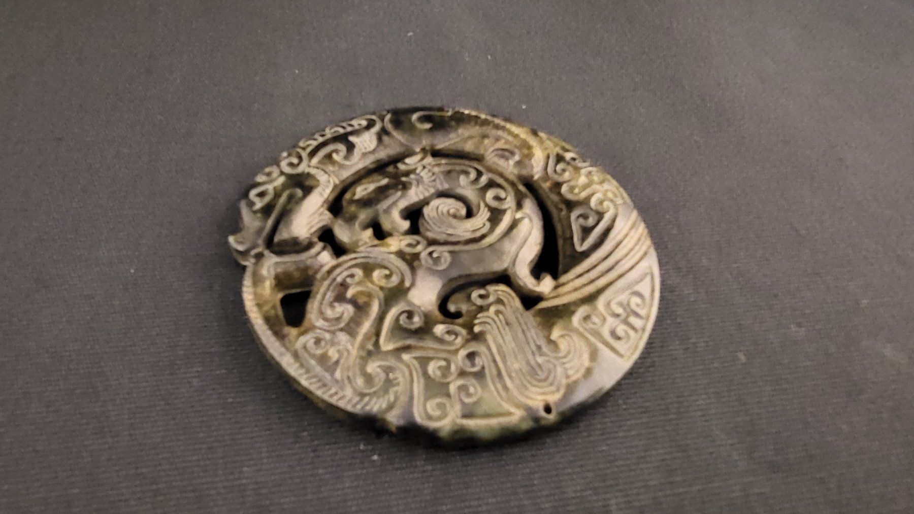 Statuette: Stein-Schnitzerei mit Drachenmotiv "IV" – Usato da Basel venduto da spinne02 2