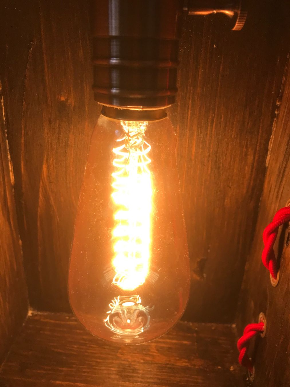 Lampade: Selbstgemachte Retro Holzlampe – Usato da Opfikon venduto da Sonnenuntergang12 2
