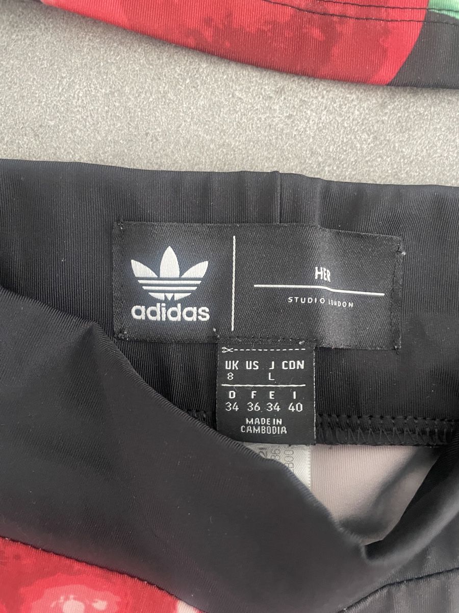 Adidas Lotti & Set di vestiti: Completo ginnastica ADIDAS  – Usato da Melide venduto da jul_2q6m 1